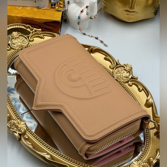 🆕 CHIARA FERRAGNI 🧿 NWOB Eyelike Motif Chain Linked Wallet on Chain, Nude - Picture 15 of 16